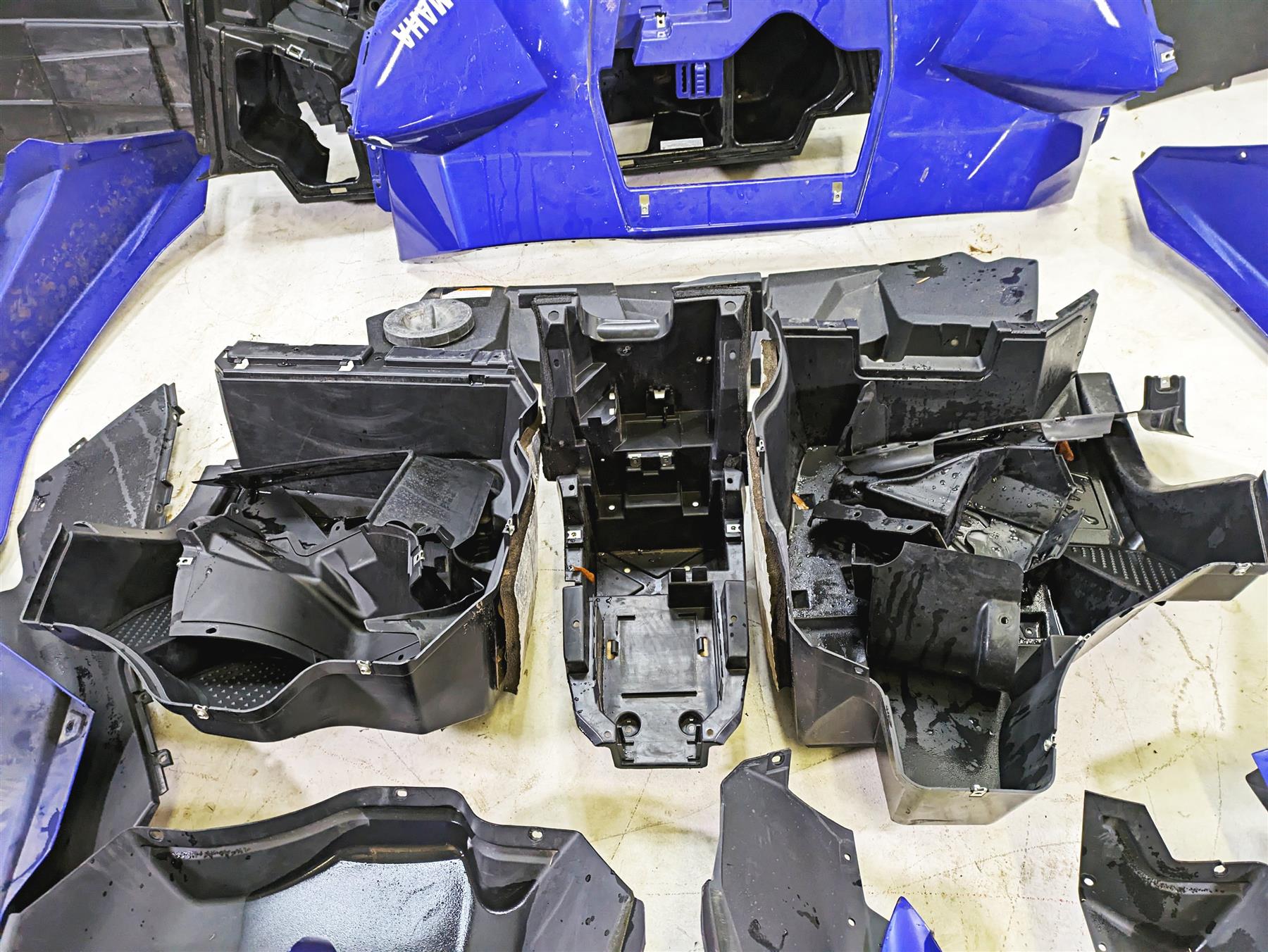 2018 Yamaha YXZ1000R EPS SS Hood Door Side Panel Fairings -Read 2HC-F162R {{ shop.shopifyCountryName }} - Mototech271