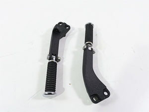 2017 Harley Dyna FXDB Street Bob Rear Passenger Footpeg & Mount Set 33032-99