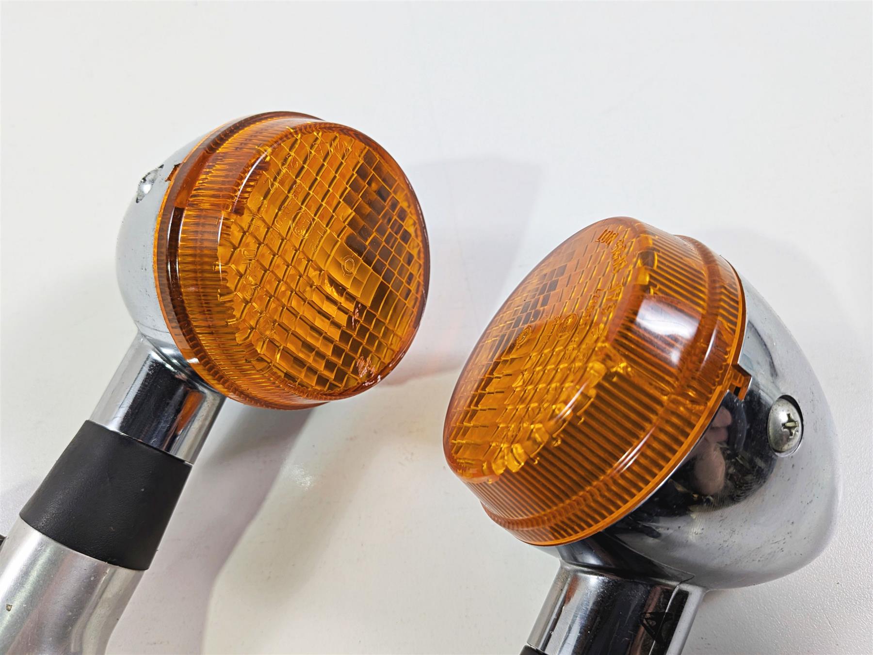2003 Honda V-Twin VTX1800 C Left Right Front Blinker Clamp Set 33400-MBH-672 {{ shop.shopifyCountryName }} - Mototech271