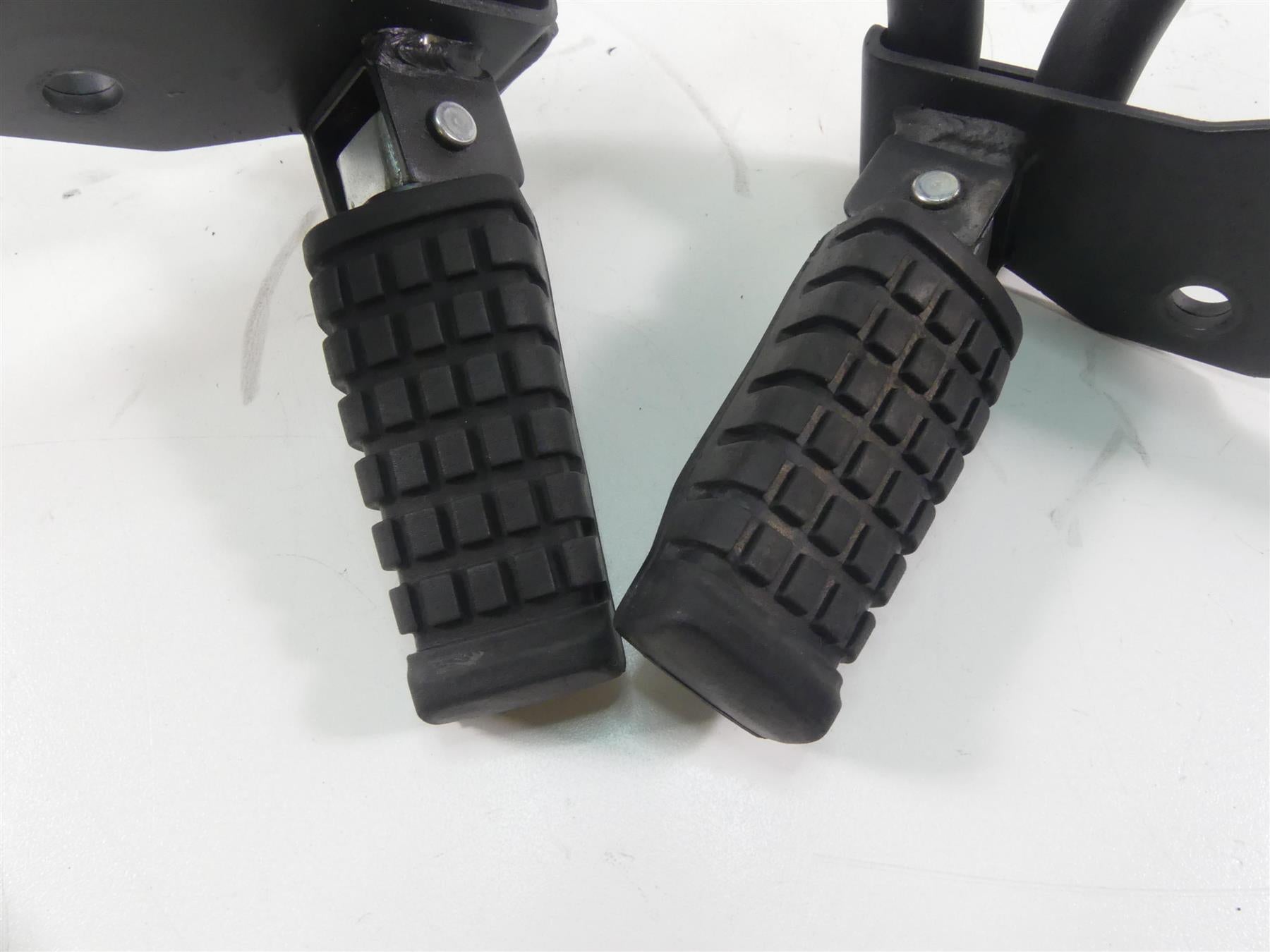 2022 Kawasaki KLR650 KL650 Adv Rear Passenger Footpeg Set 34003-0185 34003-0193 {{ shop.shopifyCountryName }} - Mototech271