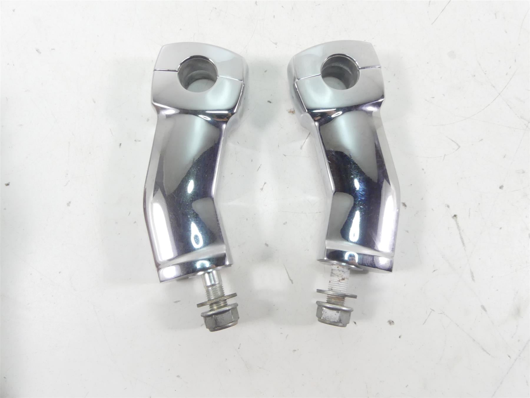 2008 Honda V-Twin VTX1800 N3 Handlebar Handle Bar Riser Holder Set 53230-MCV-G10 | Mototech271