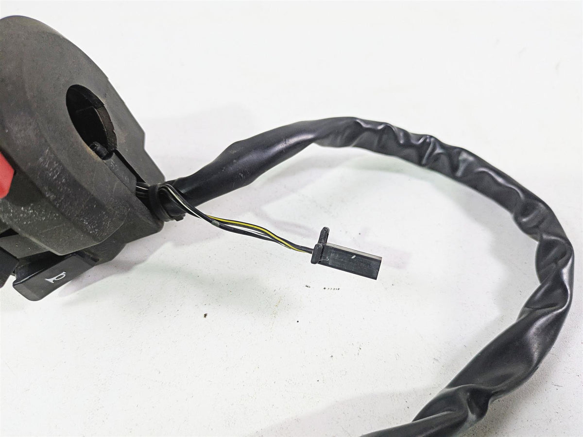 2006 Suzuki GSXR1000 K6 Left Hand Turn Signal Control Switch 37400-29G10 {{ shop.shopifyCountryName }} - Mototech271