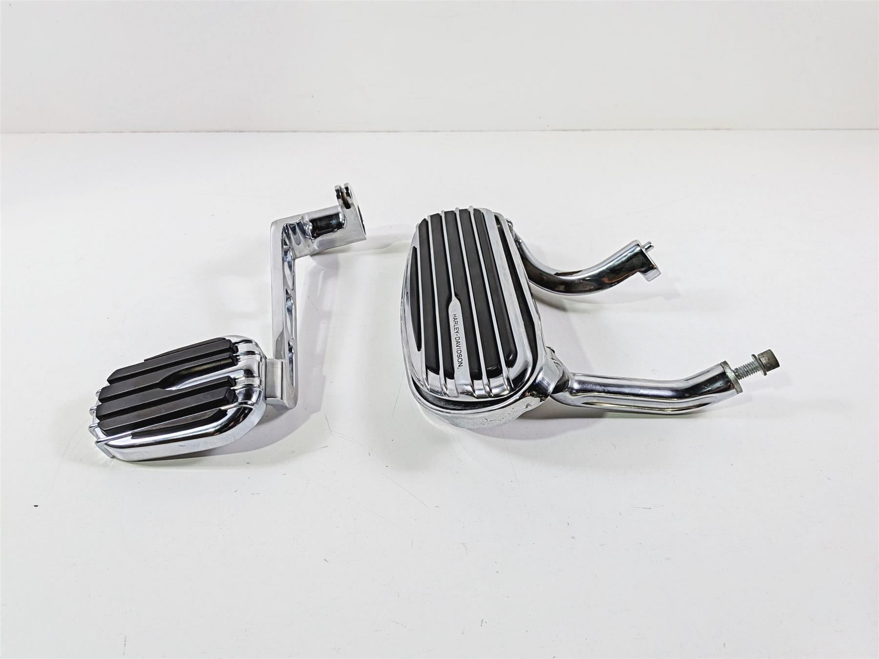 2011 Harley Touring FLHTCU CVO Electra Glide Floorboard Brake Pedal Set 51499-09-Mototech271