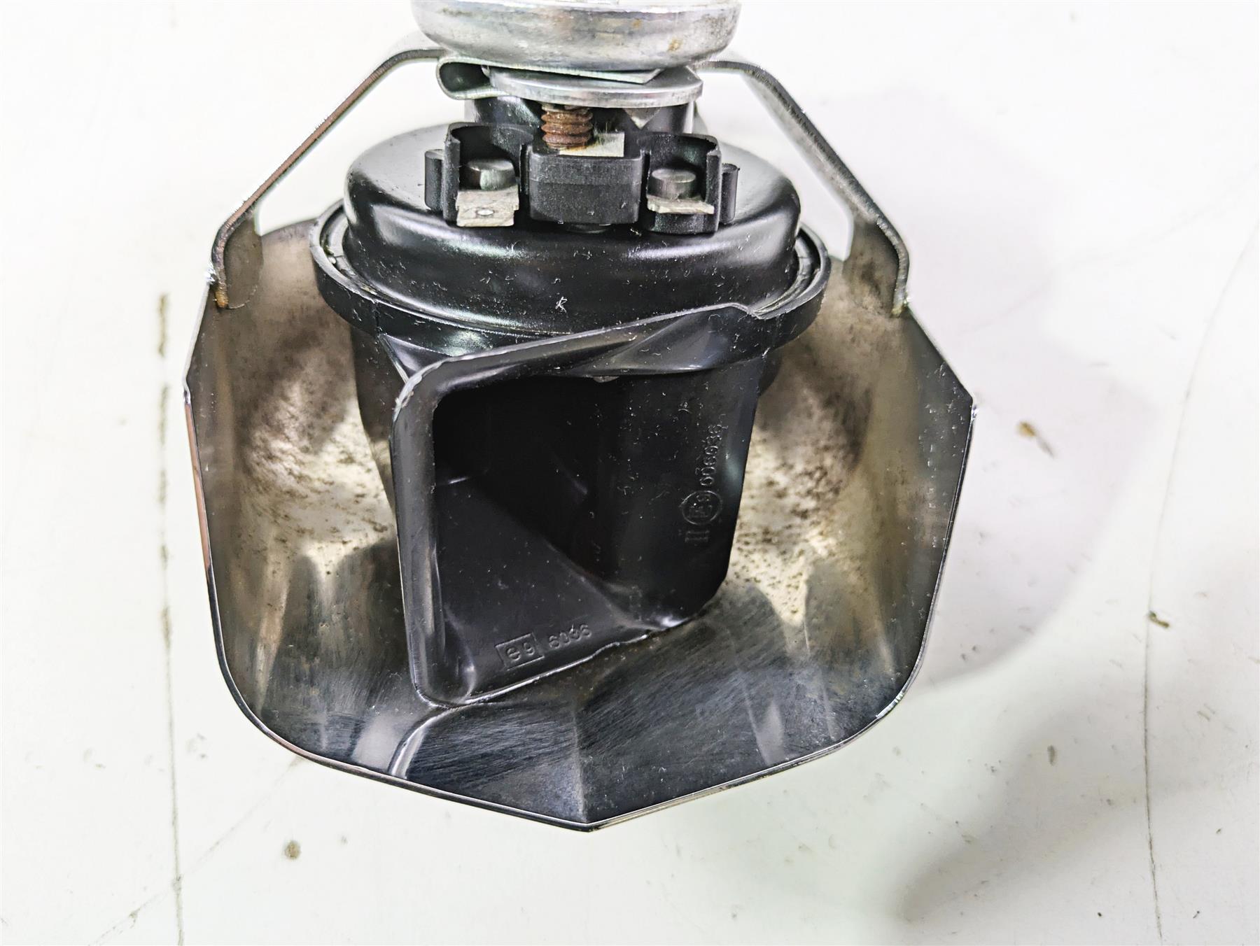 2016 Harley Touring FLTRX Road Glide Horn & Chrome Cover 61300478A {{ shop.shopifyCountryName }} - Mototech271