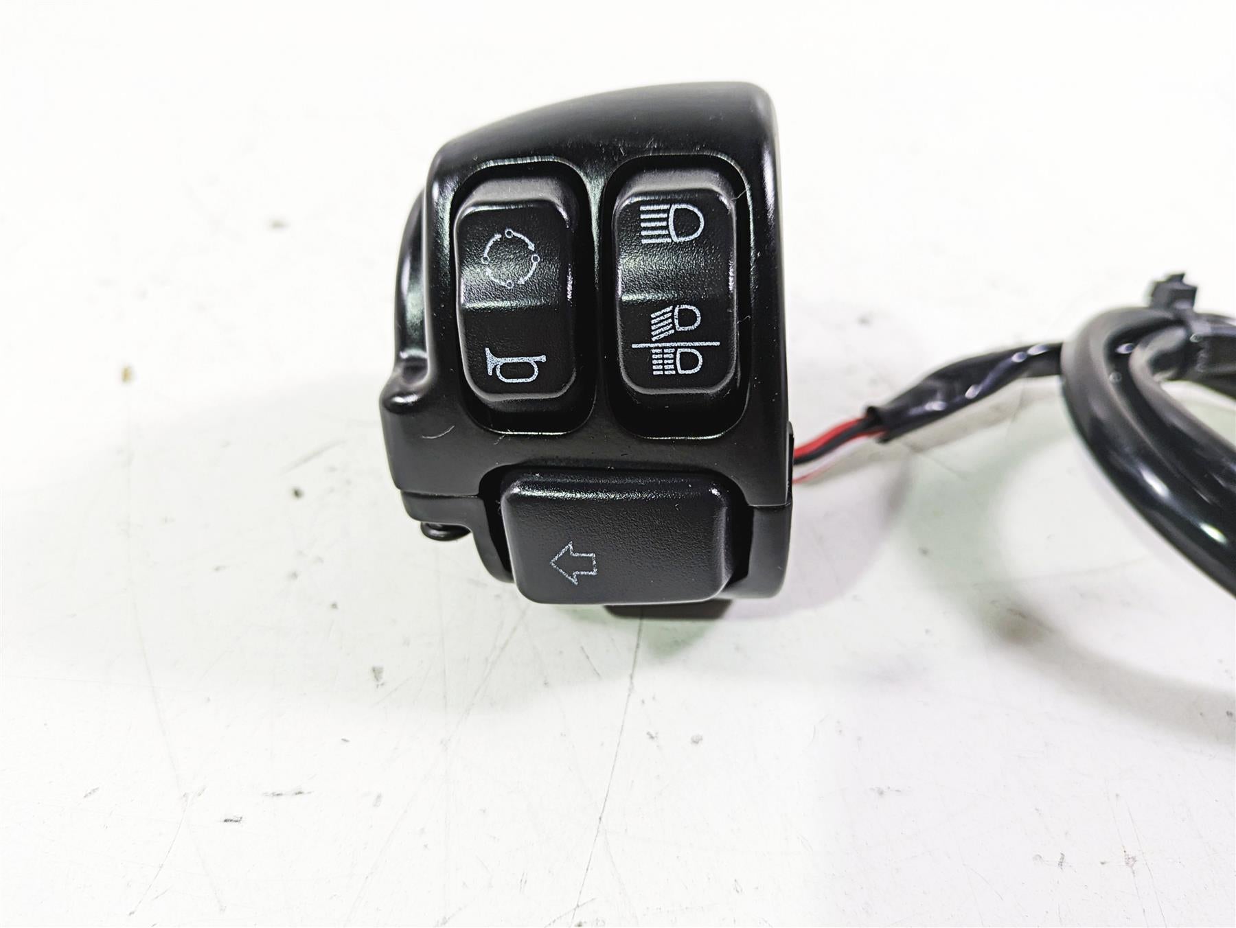 2021 Harley Softail FLSL Slim Left Hand Control Switch 71500292 {{ shop.shopifyCountryName }} - Mototech271