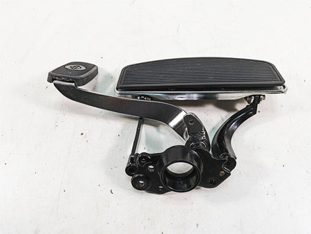 2010 Harley Touring FLHTCU Electra Glide Right Floorboard + Brake Pedal 50621-06 {{ shop.shopifyCountryName }} - Mototech271
