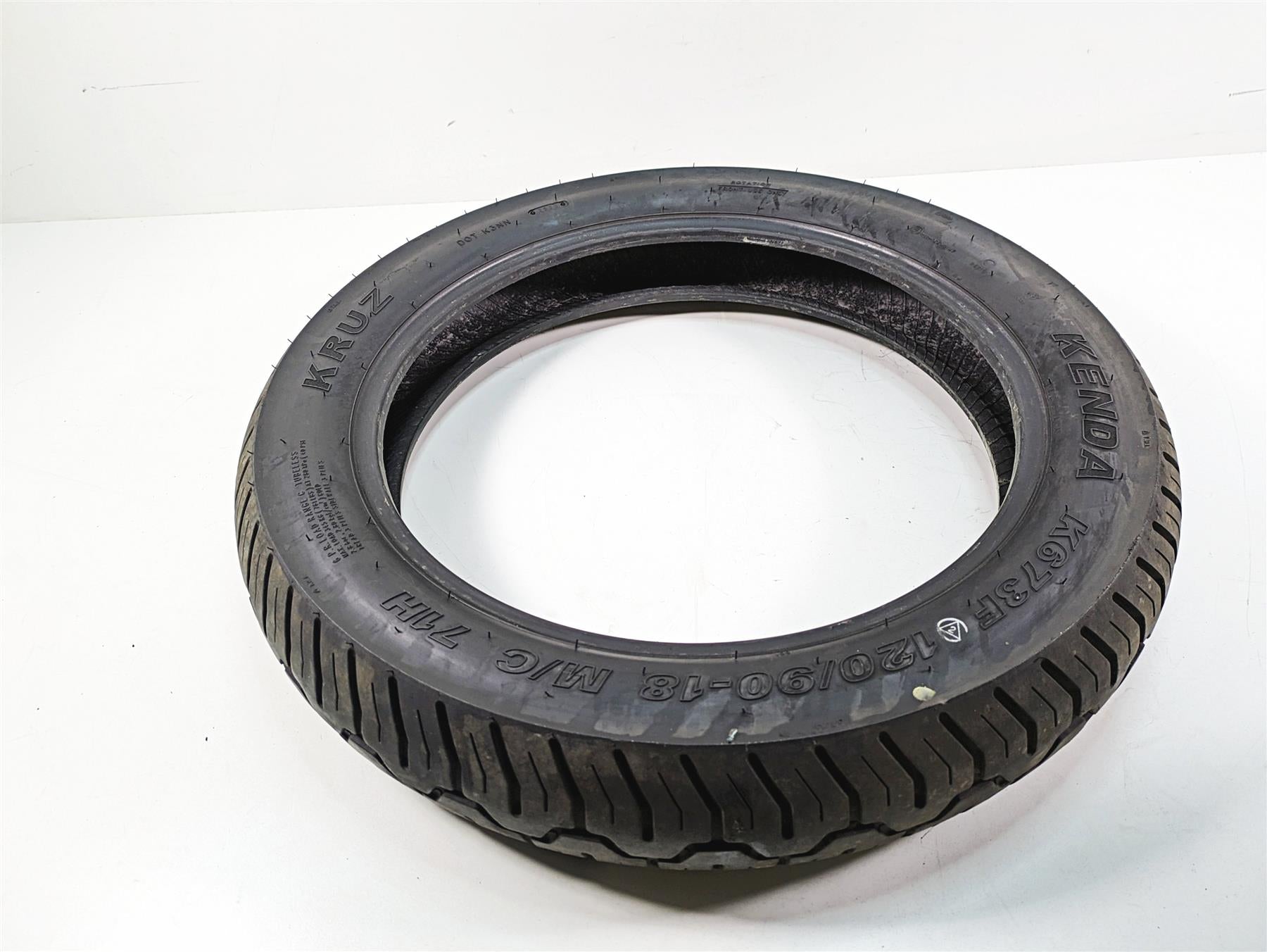 Used Motorcycle Front Tire Kenda Kruz K673F 120/90-18 DOT2922 106A2018 {{ shop.shopifyCountryName }} - Mototech271