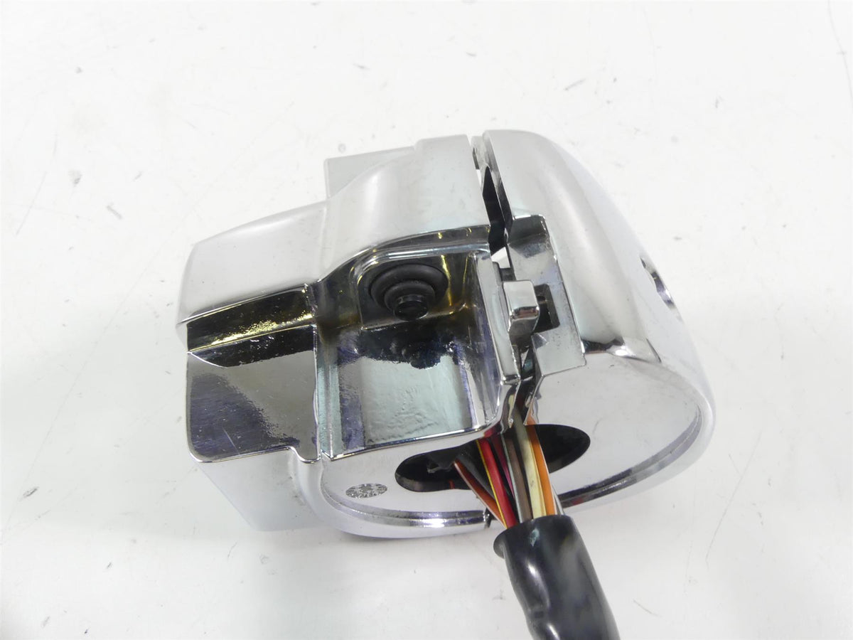 2007 Harley Touring FLHTCU SE CVO Electra Glide Right Control Switch 71684-06A {{ shop.shopifyCountryName }} - Mototech271