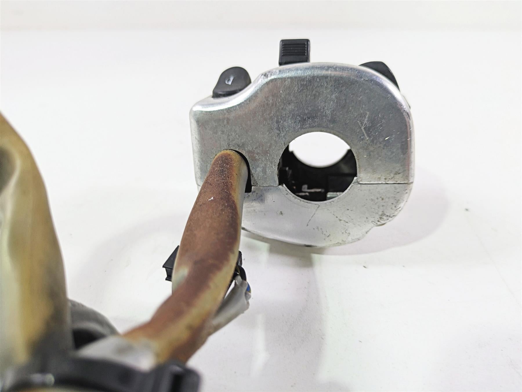 1999 Yamaha XV1600 Road Star Left Hand Turn Signal Control Switch 5BN-83972-00 {{ shop.shopifyCountryName }} - Mototech271