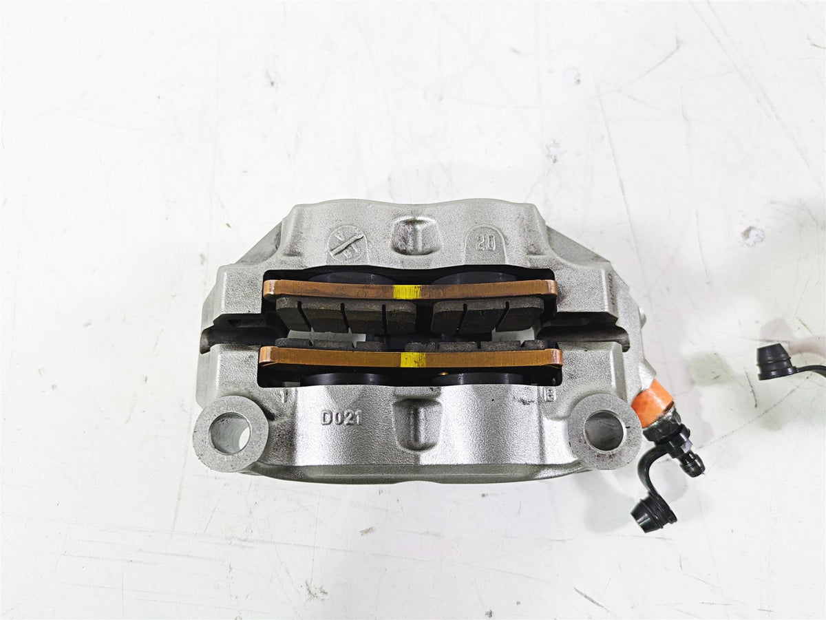 2020 Triumph Daytona 765 Moto2 Nice 100mm Brembo Front Brake Calipers T2028922 {{ shop.shopifyCountryName }} - Mototech271