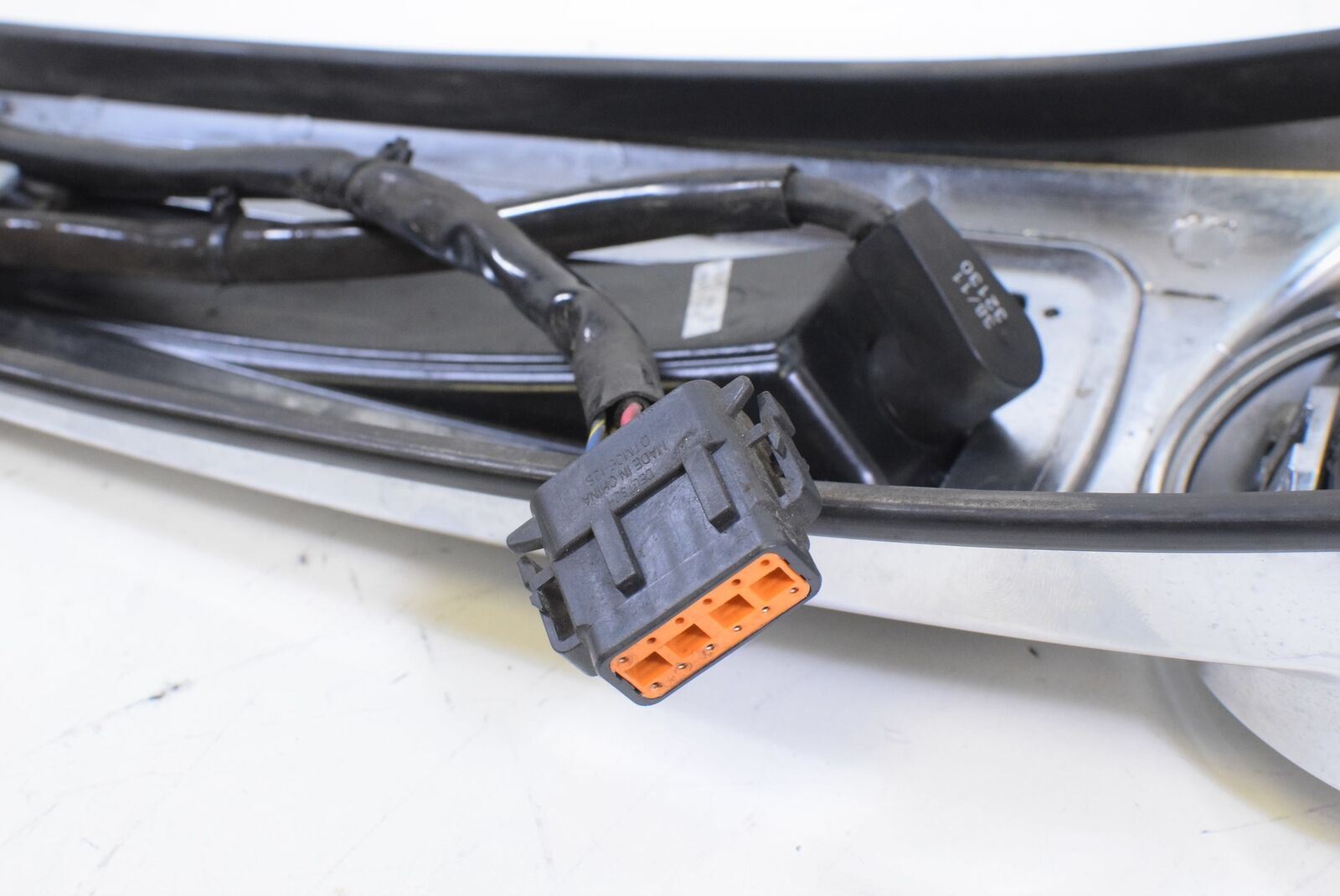 2012 Harley Touring FLHTK Electra Glide Fuel Gas Tank Dash Cover 61270-08 {{ shop.shopifyCountryName }} - Mototech271