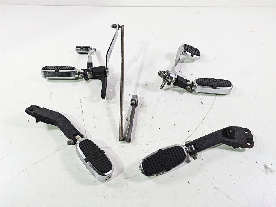 2007 Harley FXDWG Dyna Wide Glide Crested Footpeg Shift Brake Pedal Set 33693-03 {{ shop.shopifyCountryName }} - Mototech271