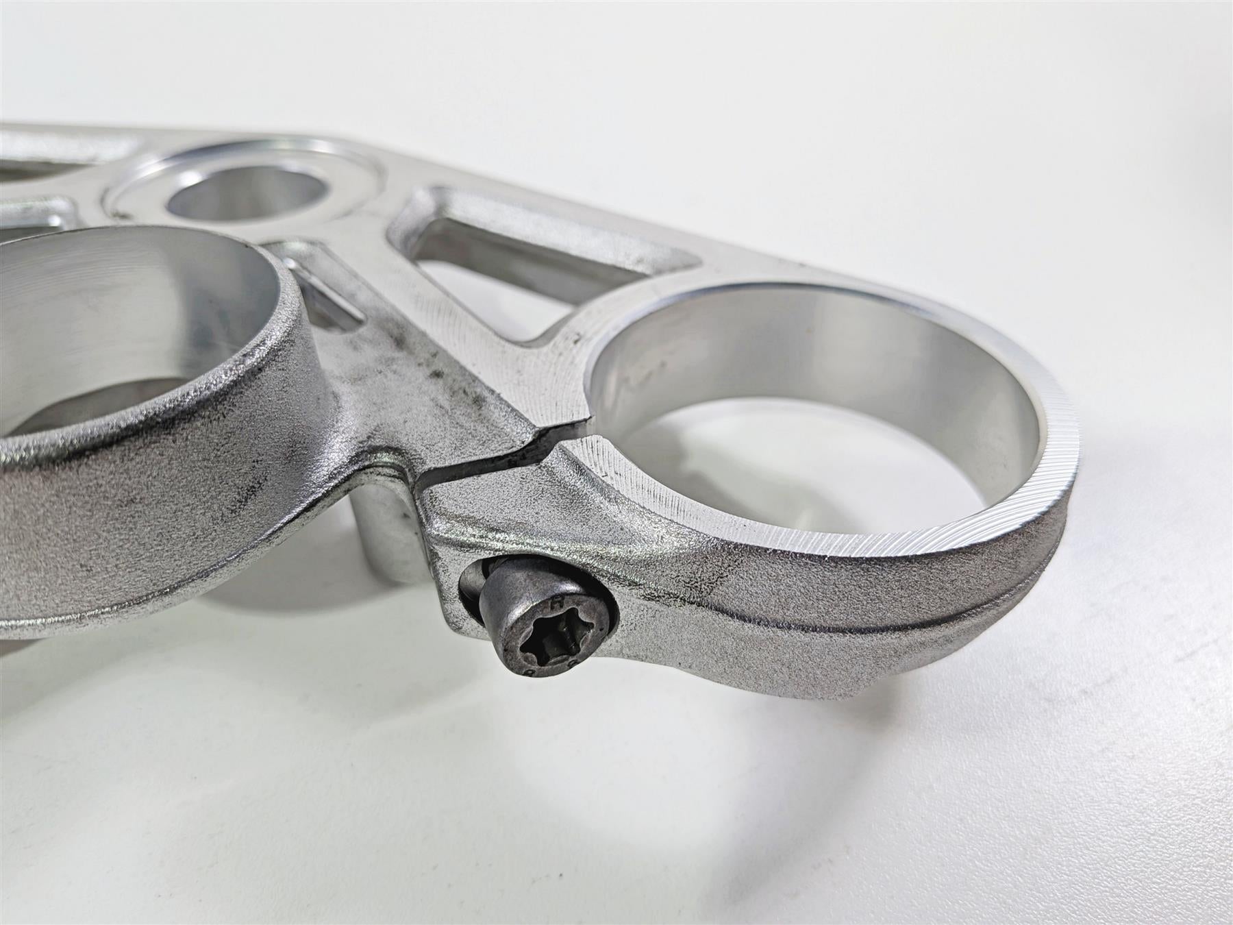 2014 BMW S1000RR K46 Upper Triple Tree Steering Clamp 31428526854 {{ shop.shopifyCountryName }} - Mototech271