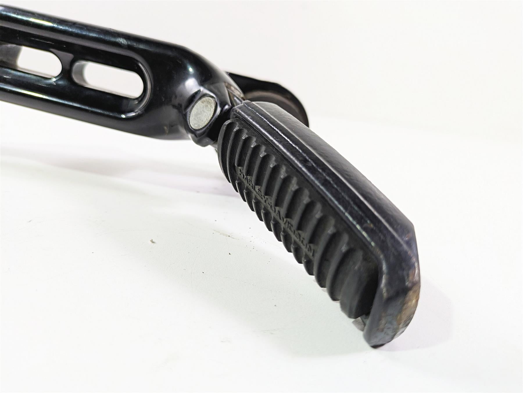 2009 Harley XR1200 Sportster Passenger Foot Peg Rest Set 51049-08 51048-08 {{ shop.shopifyCountryName }} - Mototech271