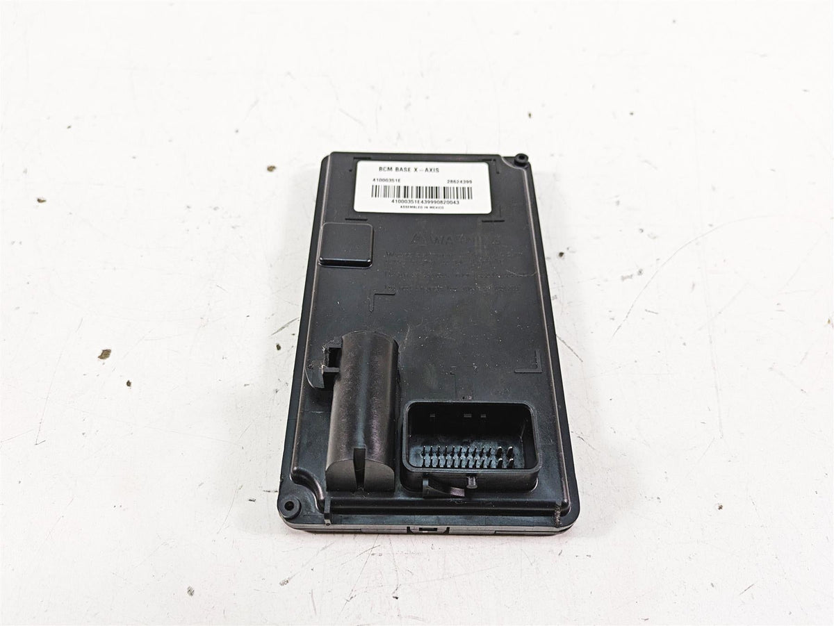 2019 Harley XL883N Sportster Iron Bcm Body Ctrl Module X-Axis -Crack 41000351E {{ shop.shopifyCountryName }} - Mototech271