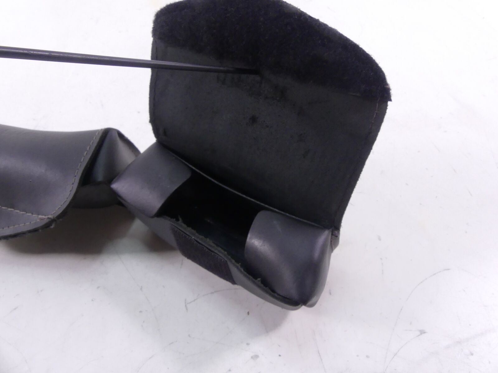 2009 Harley Touring FLHTCU Electra Glide Three Pocket Windshield Pouch 58904-03 {{ shop.shopifyCountryName }} - Mototech271