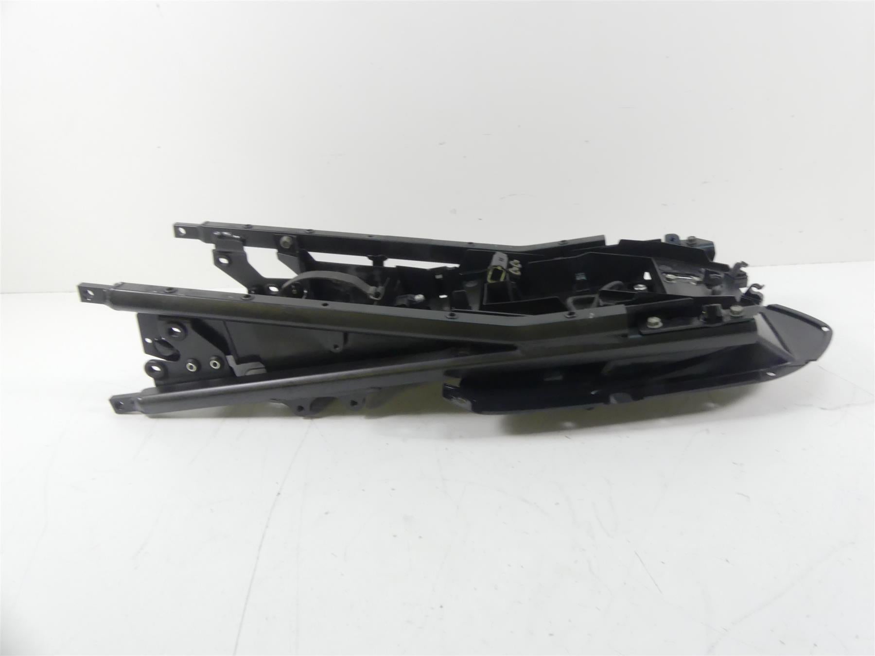 2007 Yamaha FZ1 Fazer Rear Sub Frame Subframe & Inner Fender 2D1-21190-01-P0 {{ shop.shopifyCountryName }} - Mototech271