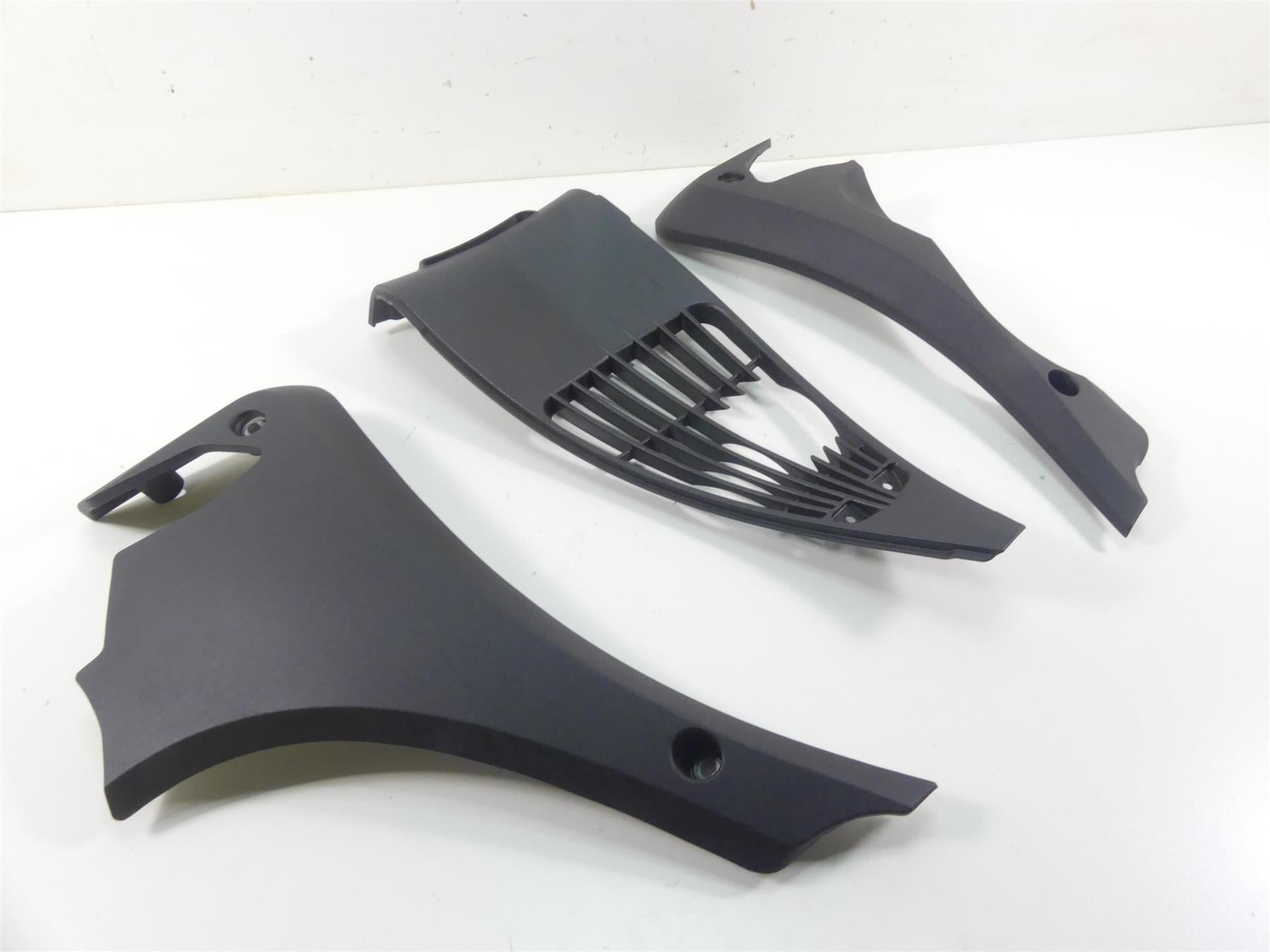 2015 Victory Cross Country Tour Oil Cooler Fairing Cover Set - Read 5437803 {{ shop.shopifyCountryName }} - Mototech271