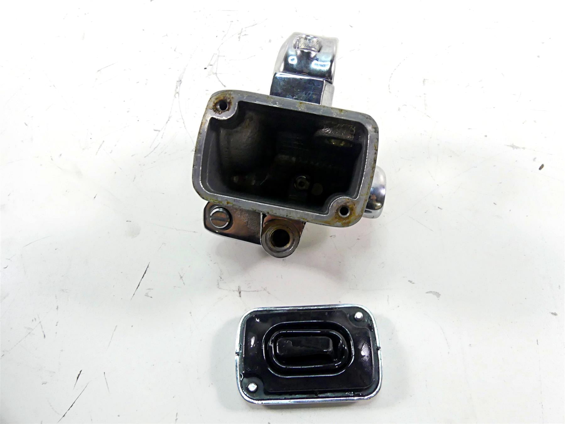 2019 Indian Chieftain Classic Front Chrome Brake Master Cylinder 5/8" 1912865 {{ shop.shopifyCountryName }} - Mototech271