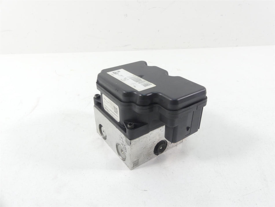 2012 Harley CVO FLHX SE3 Street Glide Abs Brake Pump Unit Module 40601-08 {{ shop.shopifyCountryName }} - Mototech271