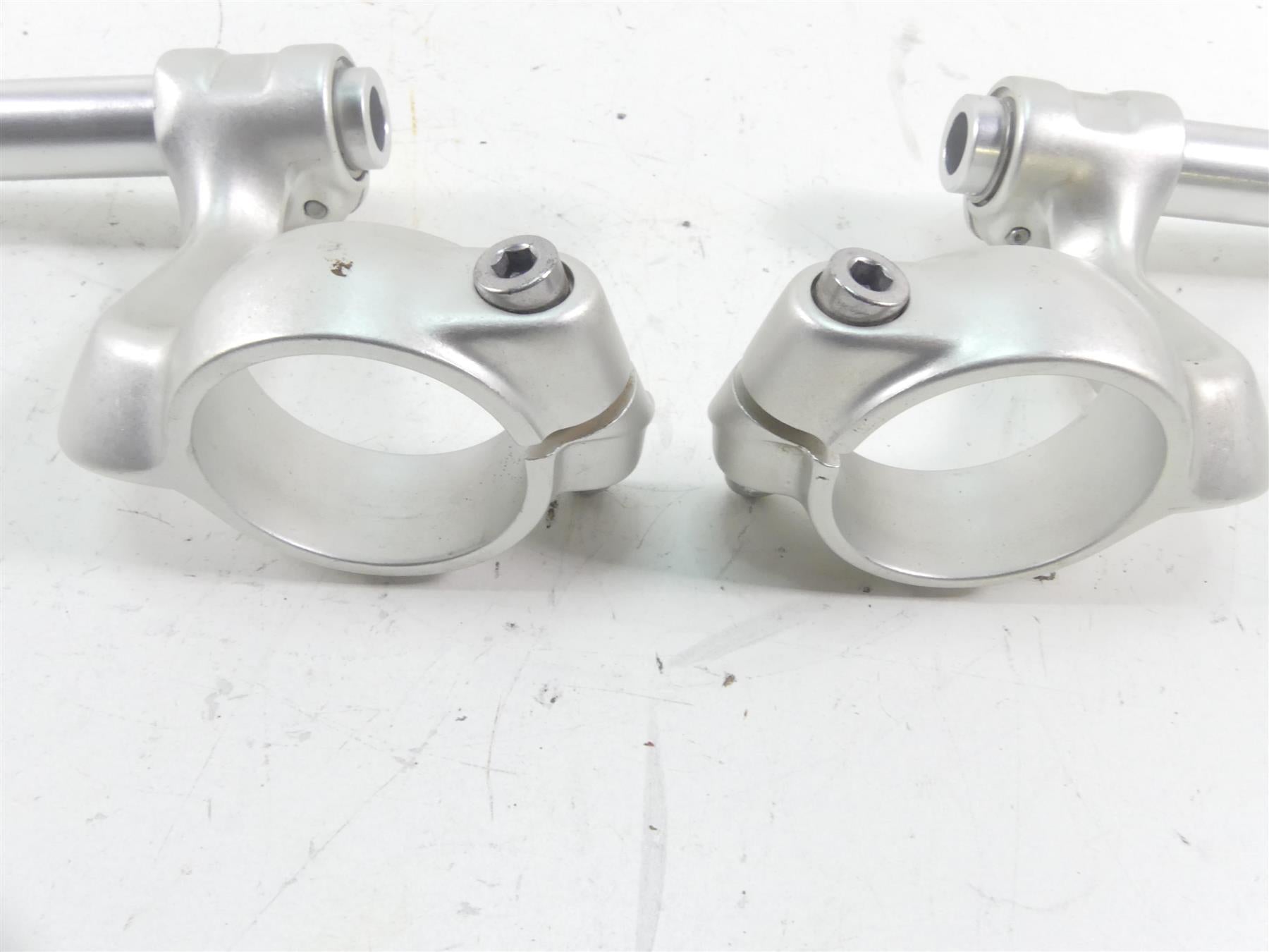 2017 Triumph Thruxton 1200 R Clip On Handlebar Handle Bar Set T2041283 T2041284 {{ shop.shopifyCountryName }} - Mototech271