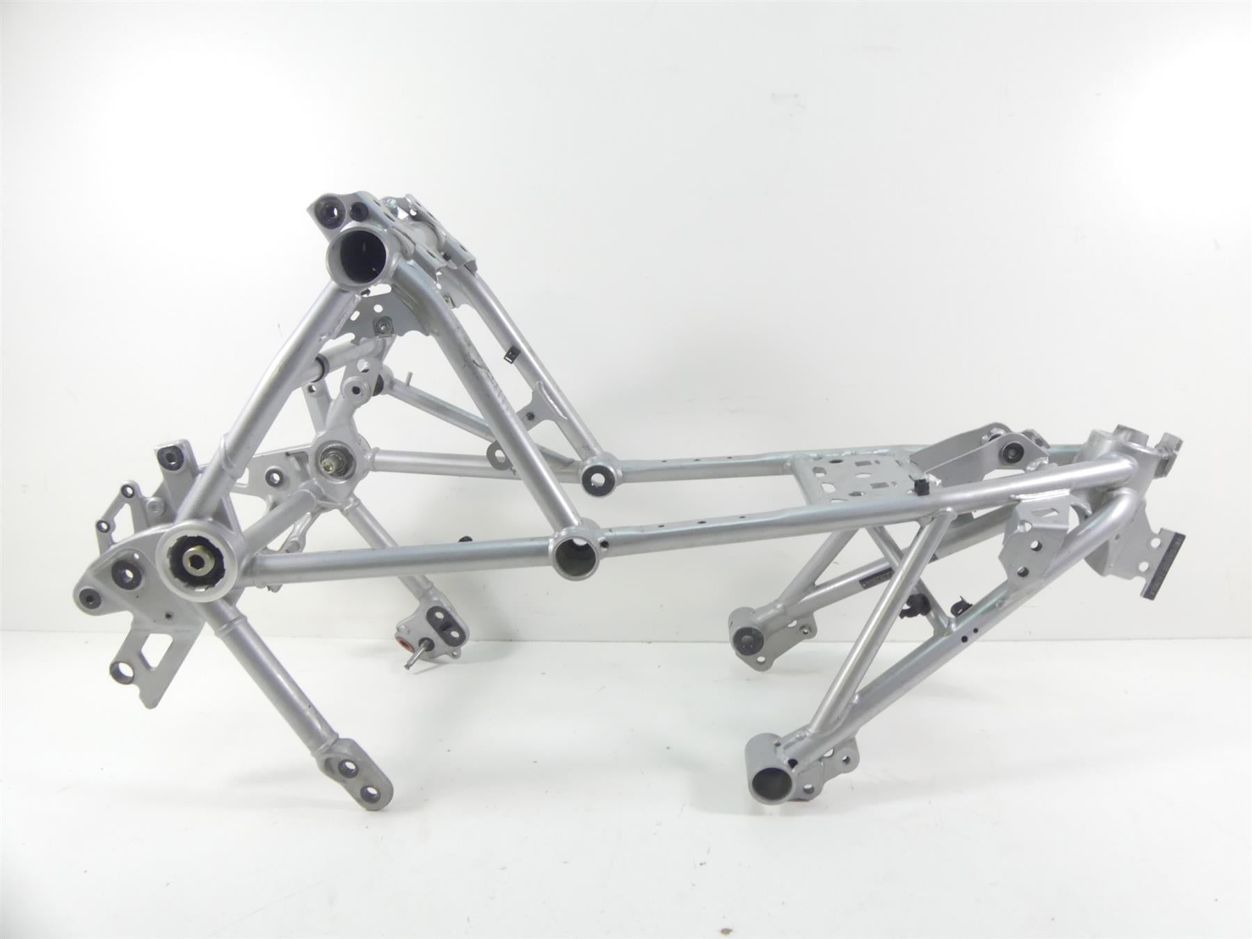 2015 BMW R1200RT K52 Straight Main Frame Chassis - Slvg 46518550716 {{ shop.shopifyCountryName }} - Mototech271