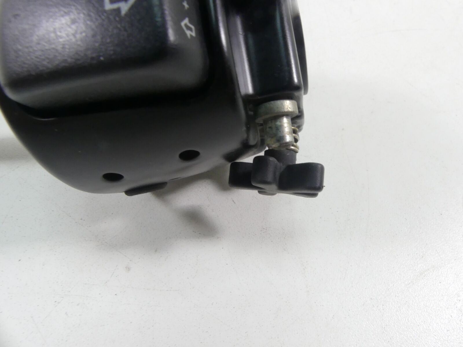 2015 Harley VRSCF Muscle V-Rod Right Control Switch Start Stop - Read 71684-06A {{ shop.shopifyCountryName }} - Mototech271