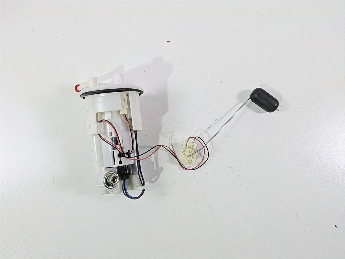 2024 Triumph Street Triple 765 R Fuel Gas Petrol Pump & Sending Unit T2400735 {{ shop.shopifyCountryName }} - Mototech271