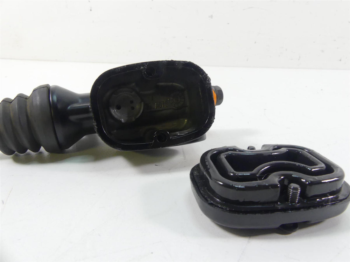 2013 Harley Touring FLHTP Electra Glide Rear Brake Master Cylinder 41700028A {{ shop.shopifyCountryName }} - Mototech271