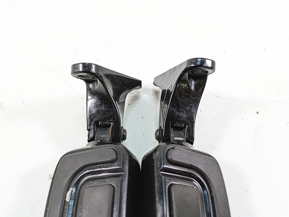 2018 Harley Touring FLHXSE CVO Street Glide Rear Airflow Footpeg Set 50500717 {{ shop.shopifyCountryName }} - Mototech271