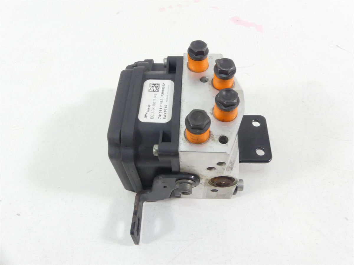 2015 Harley VRSCF Muscle Rod Abs Brake Pump Unit Module Controller 40664-08A {{ shop.shopifyCountryName }} - Mototech271
