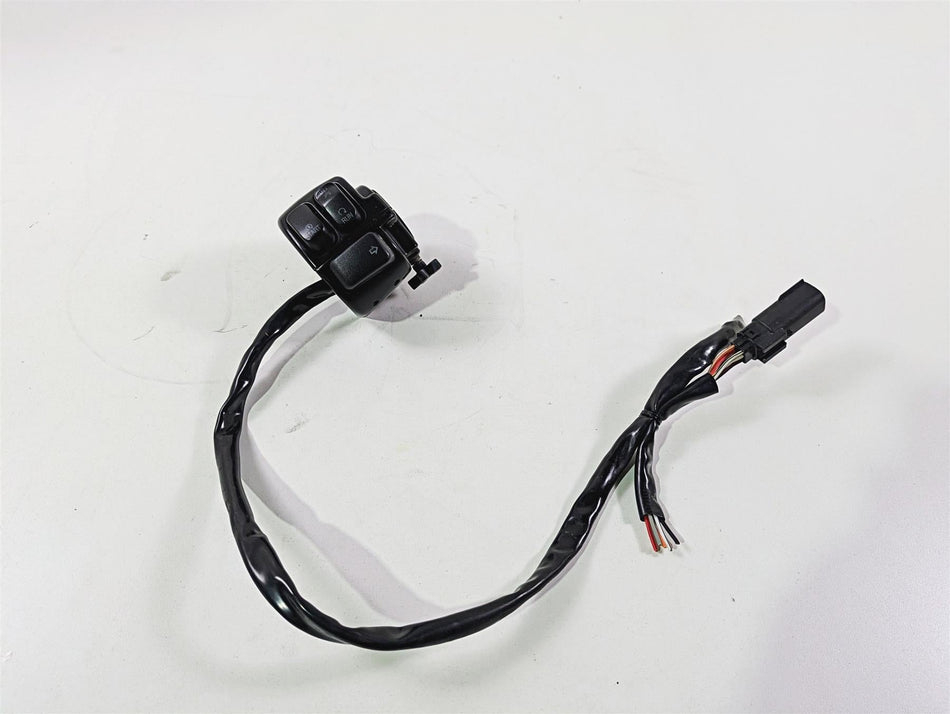 2011 Harley FXDC Dyna Super Glide Right Hand Control Switch - Read 71684-06A {{ shop.shopifyCountryName }} - Mototech271