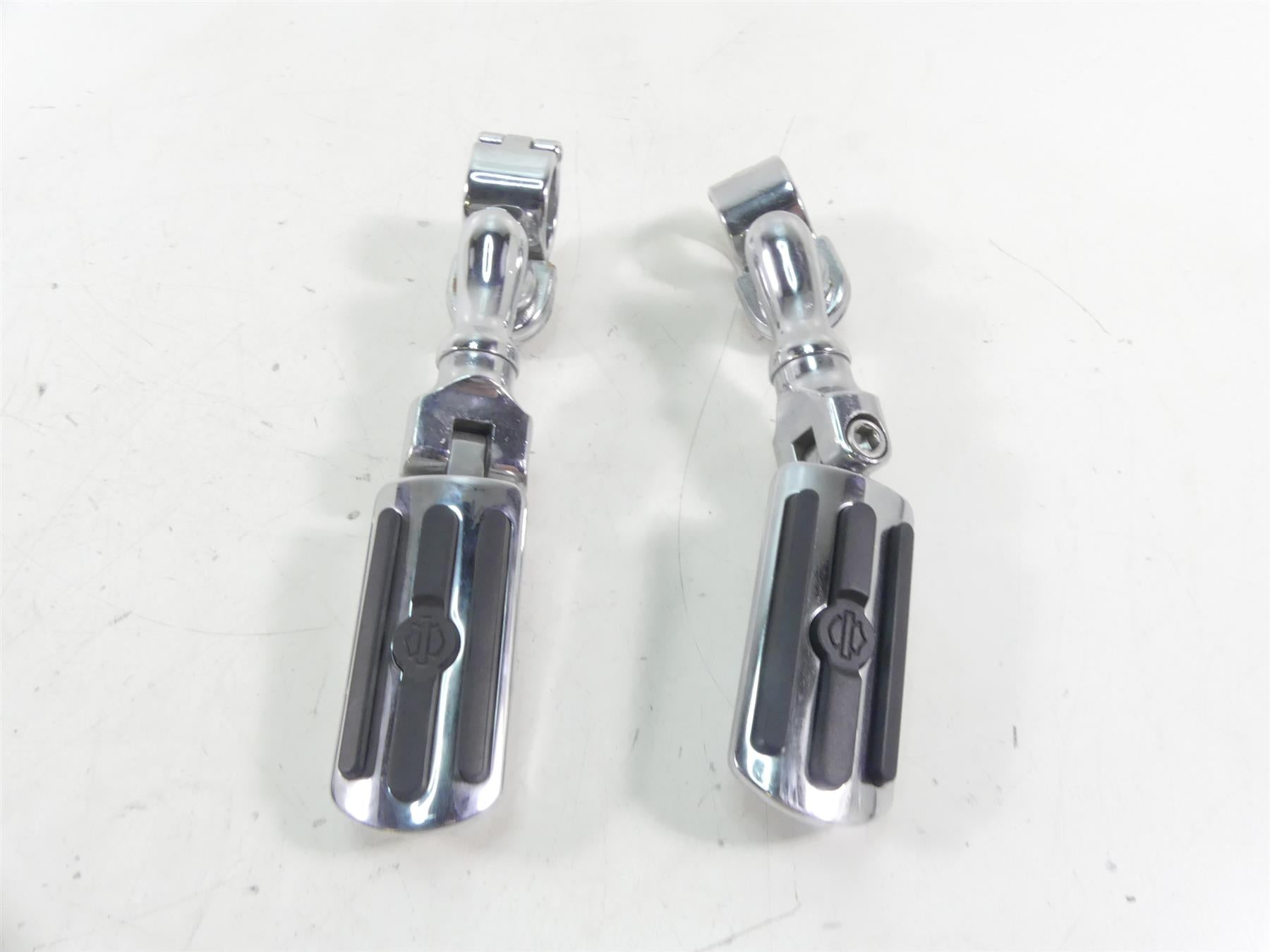 2007 Harley Touring FLHTCU SE CVO Electra Glide Highway Foot Peg Set 50130-95A | Mototech271