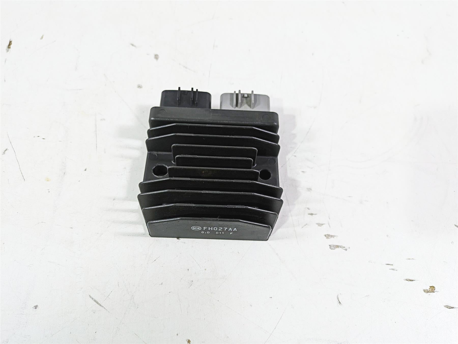 2021 Yamaha Tenere 700 XTZ7 Rectifier Voltage Regulator 1D7-81960-10-00 FH027AA {{ shop.shopifyCountryName }} - Mototech271