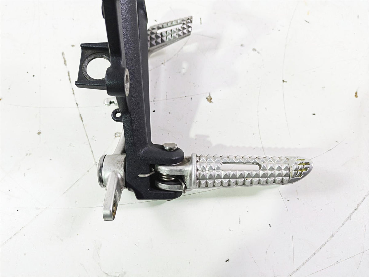 2012 Triumph Daytona 675 Right Rider Footpeg & Brake Pedal Set T2082056 T2082056 {{ shop.shopifyCountryName }} - Mototech271