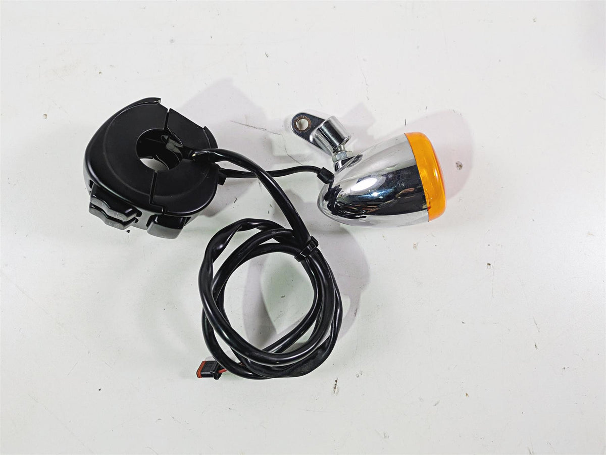 2015 Harley FXDF Dyna Fat Bob Left Hand Control Switch Light Blinker 72943-12A {{ shop.shopifyCountryName }} - Mototech271