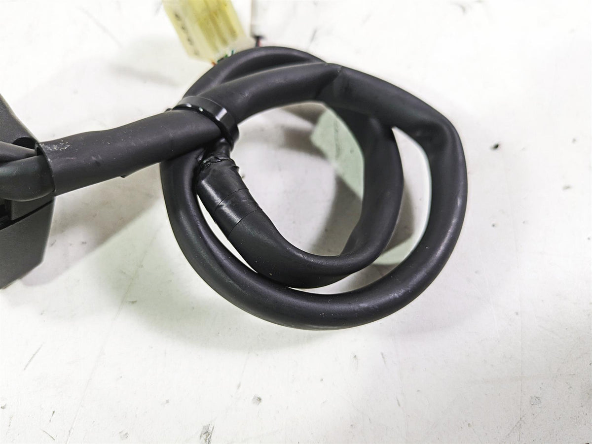 2020 Triumph Street Scrambler 900 Right Hand Control Switch T2041708 {{ shop.shopifyCountryName }} - Mototech271