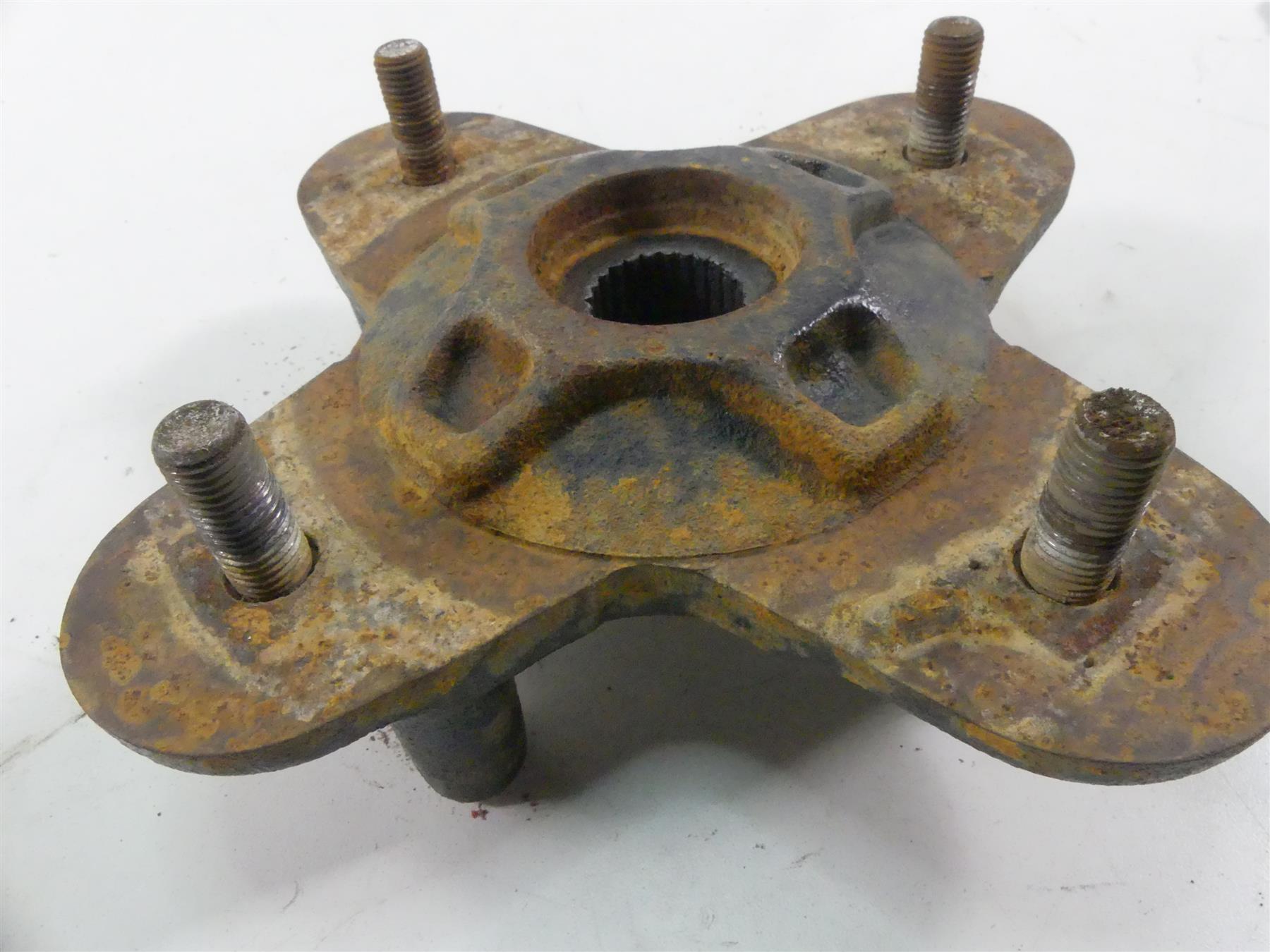 2018 Polaris RZR S 900 Right Rear Side Wheel Rim Hub 5141366 {{ shop.shopifyCountryName }} - Mototech271