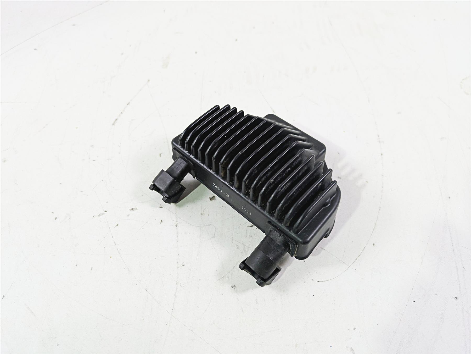 2011 Harley FXDC Dyna Super Glide Rectifier Voltage Regulator 74631-08 {{ shop.shopifyCountryName }} - Mototech271