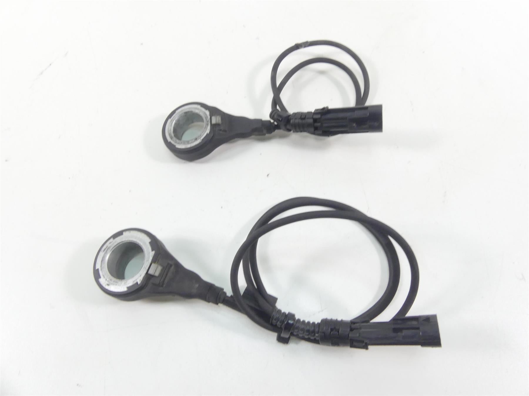 2014 Harley Touring FLHTK Electra Glide Abs Brake Wheel Speed Sensors 40615-08 {{ shop.shopifyCountryName }} - Mototech271