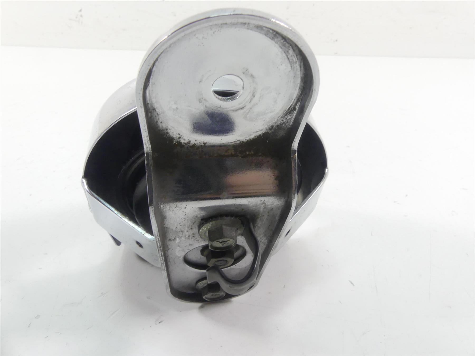 2005 Harley Dyna FXDLI Low Rider Horn & Chrome Cover 61300478A {{ shop.shopifyCountryName }} - Mototech271