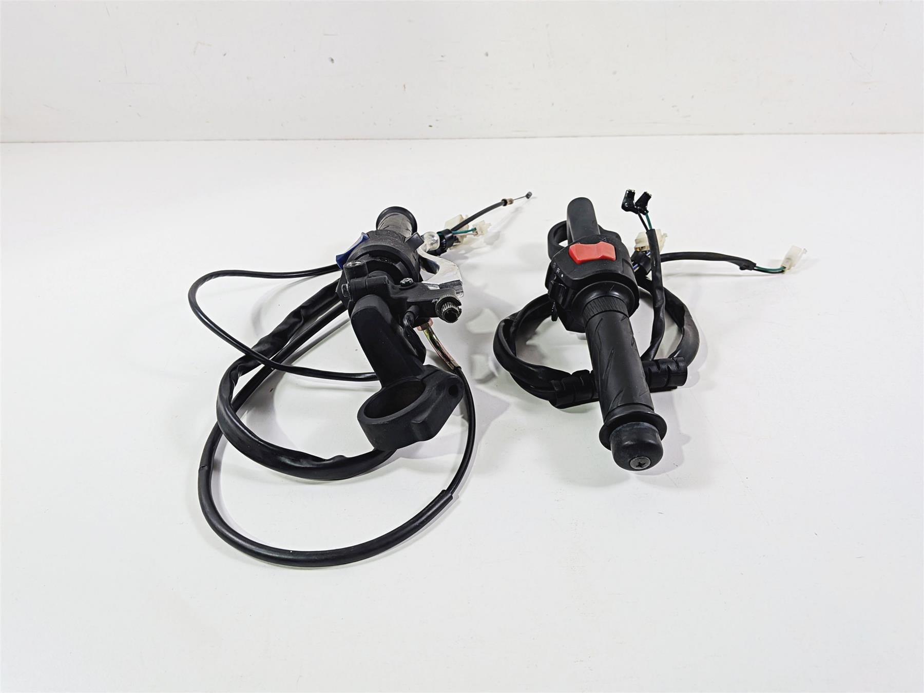 2023 Vitacci GTT 250 Left Right Handle Bar Control Switch Throttle Grip Set {{ shop.shopifyCountryName }} - Mototech271