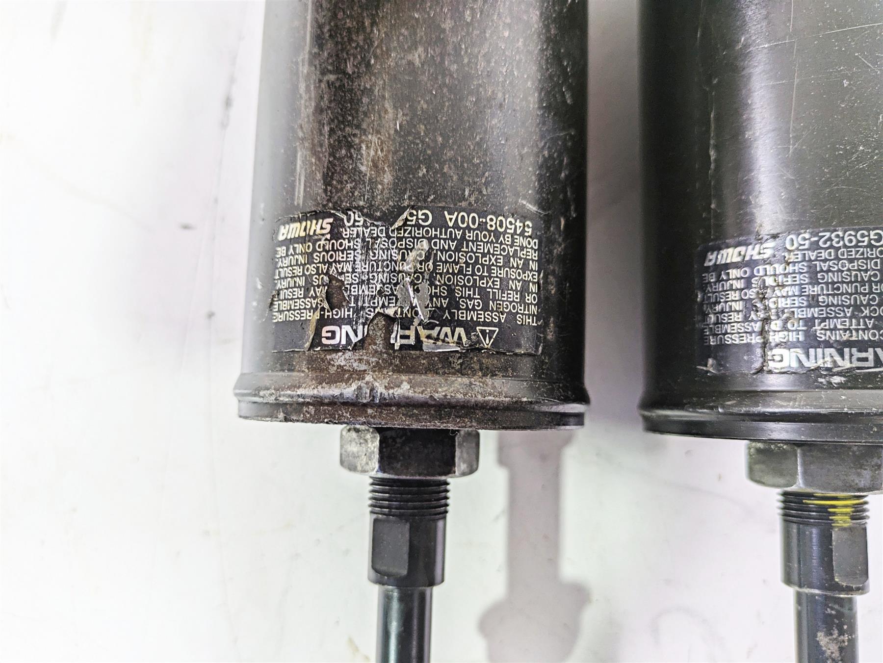 2004 Harley FLSTCI Softail Heritage Showa Rear Damper Shock Set 54508-00A {{ shop.shopifyCountryName }} - Mototech271