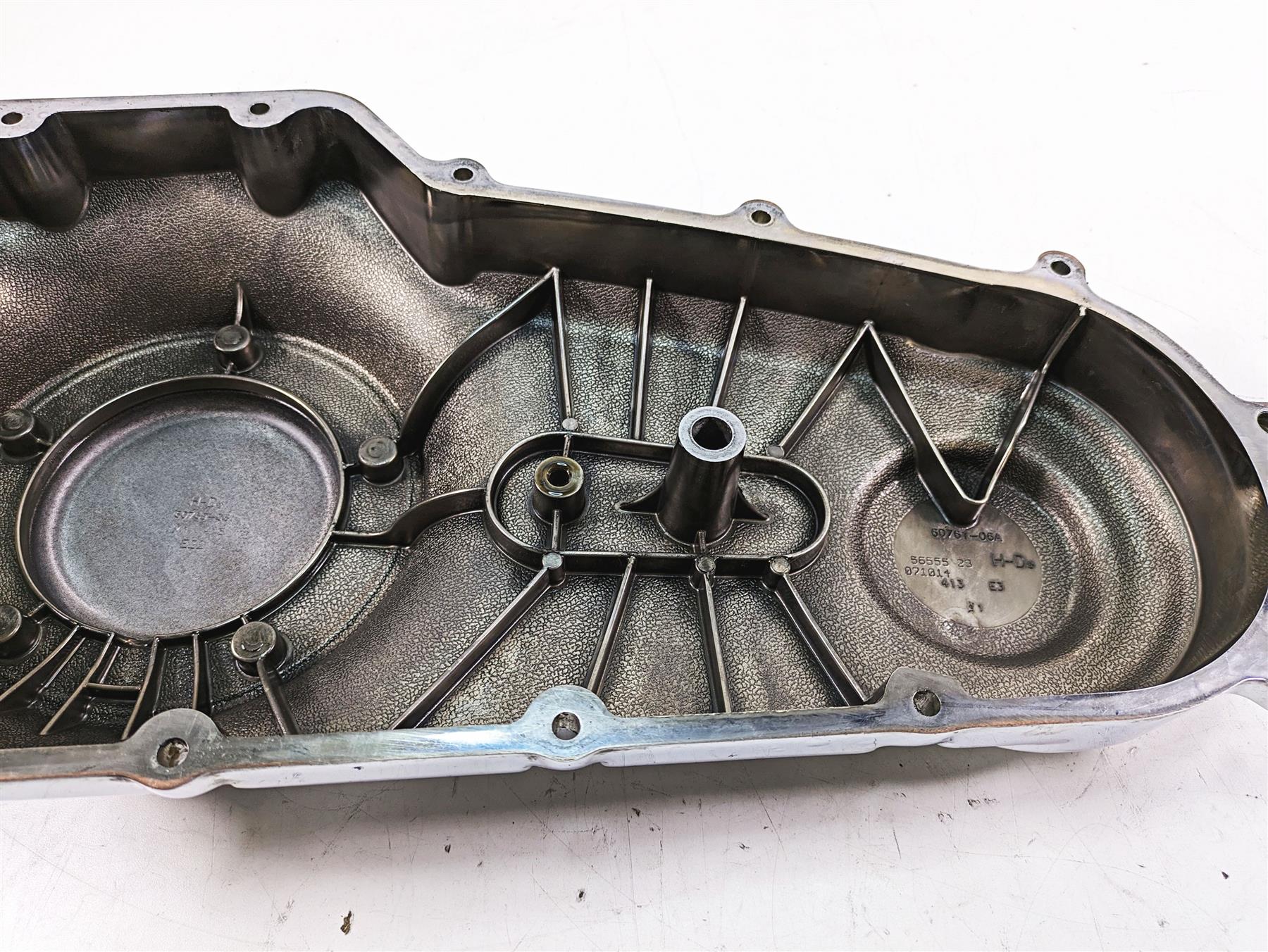 2015 Harley FXDL Dyna Low Rider Outer Primary Drive Clutch Cover Mid 60761-06 {{ shop.shopifyCountryName }} - Mototech271