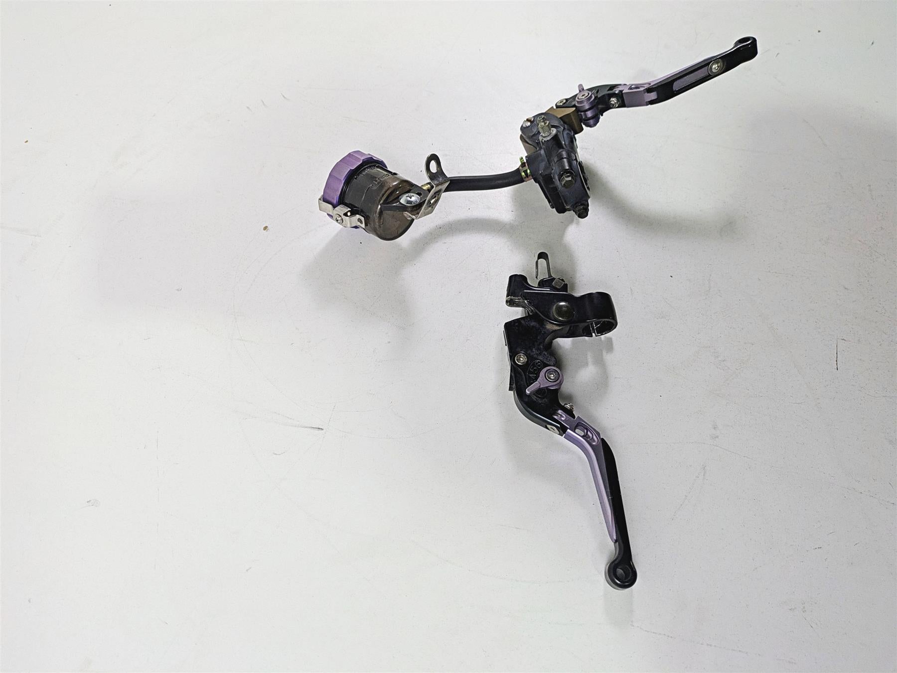 2006 Suzuki GSXR1000 K6 Front Brake Radial Master Cylinder & Clutch 59600-29G10 {{ shop.shopifyCountryName }} - Mototech271