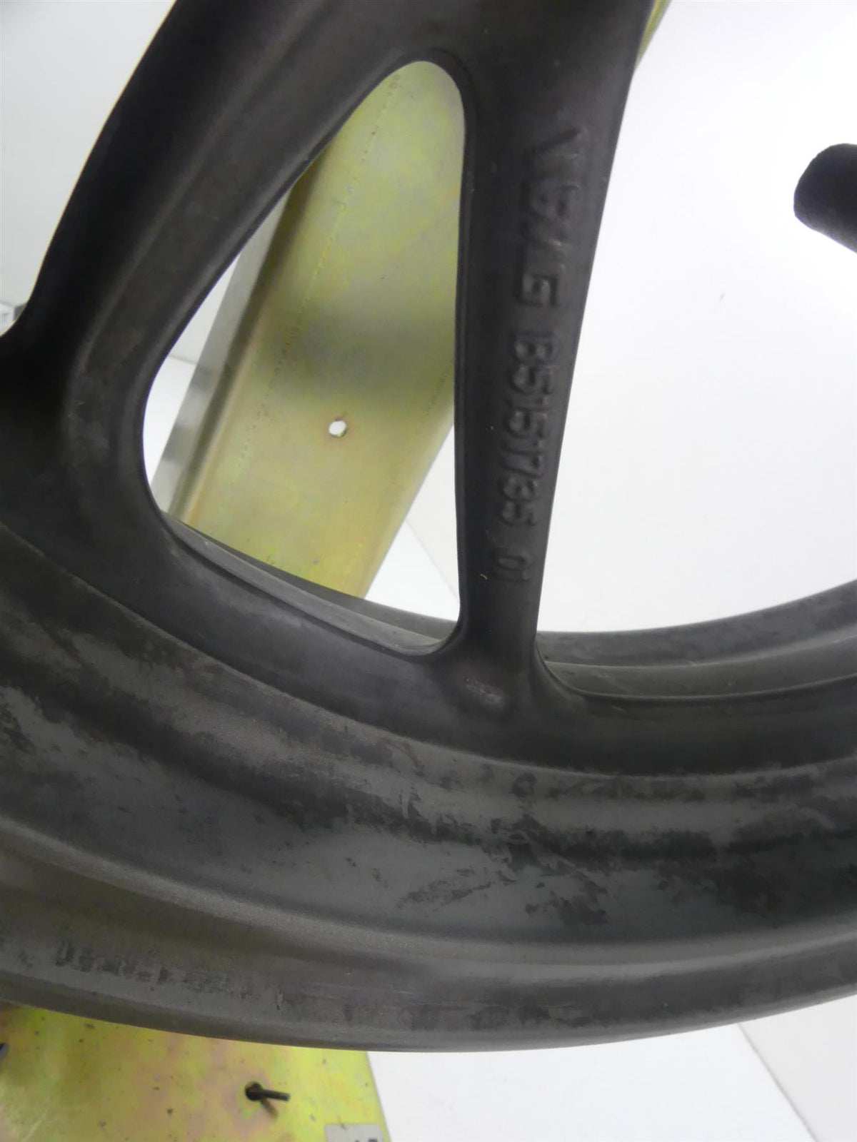 2015 BMW K1600GT K48 Straight Grey Front Wheel Rim 17x3.5 - Read 36317727840 {{ shop.shopifyCountryName }} - Mototech271