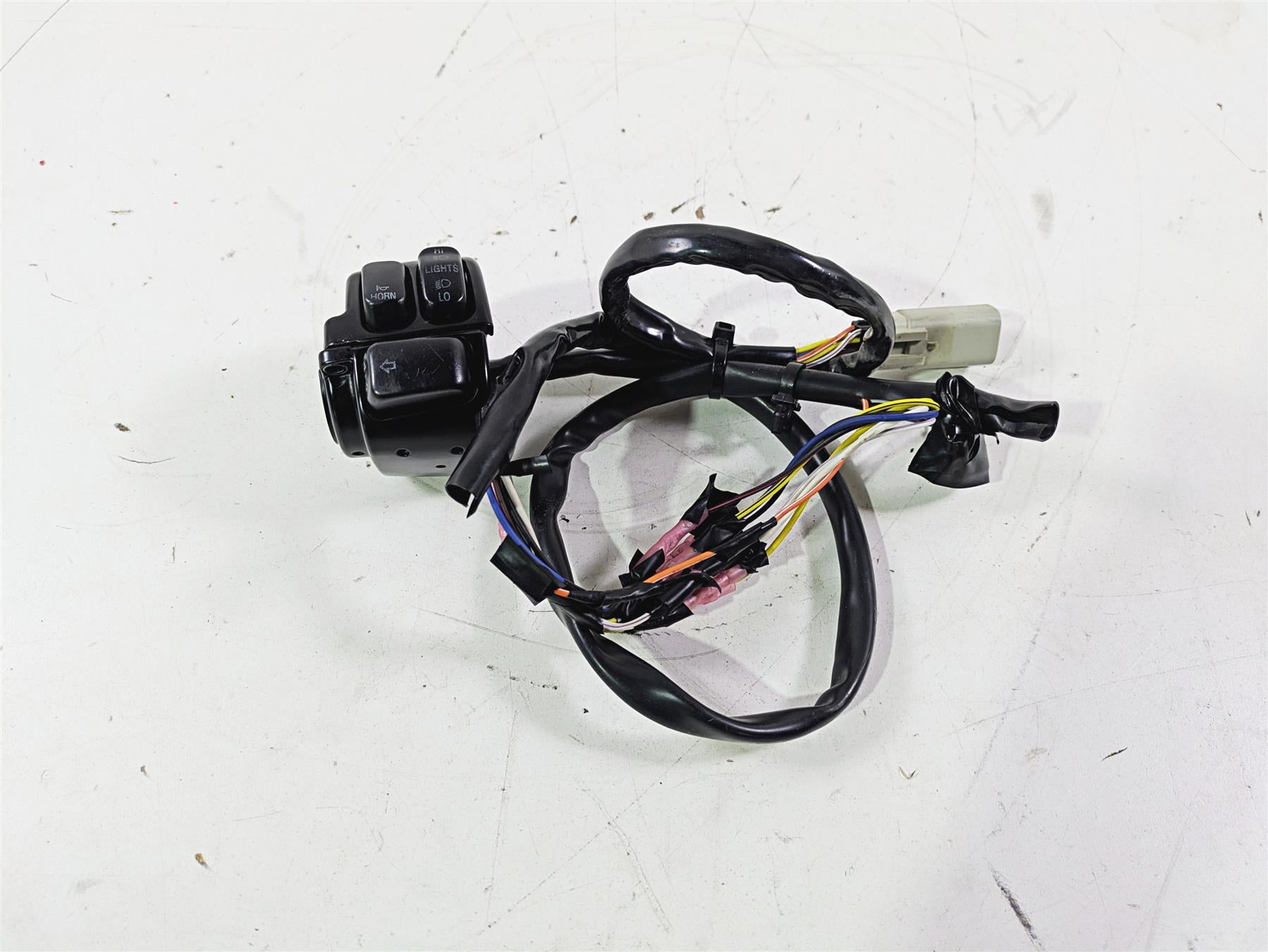 2011 Harley FXDC Dyna Super Glide Left Hand Control Switch Horn Lights 71682-06A