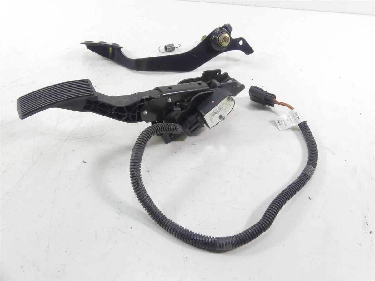 2017 Can Am Maverick X3 XDS Turbo R Foot Brake Accelerate Pedal Set 705601453 {{ shop.shopifyCountryName }} - Mototech271