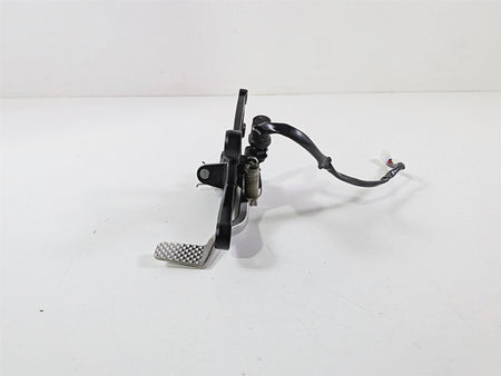 2024 Yamaha YZF R1 RN65 Front Right Peg Mount & Brake Pedal Read 2CR-27443-00-00 {{ shop.shopifyCountryName }} - Mototech271