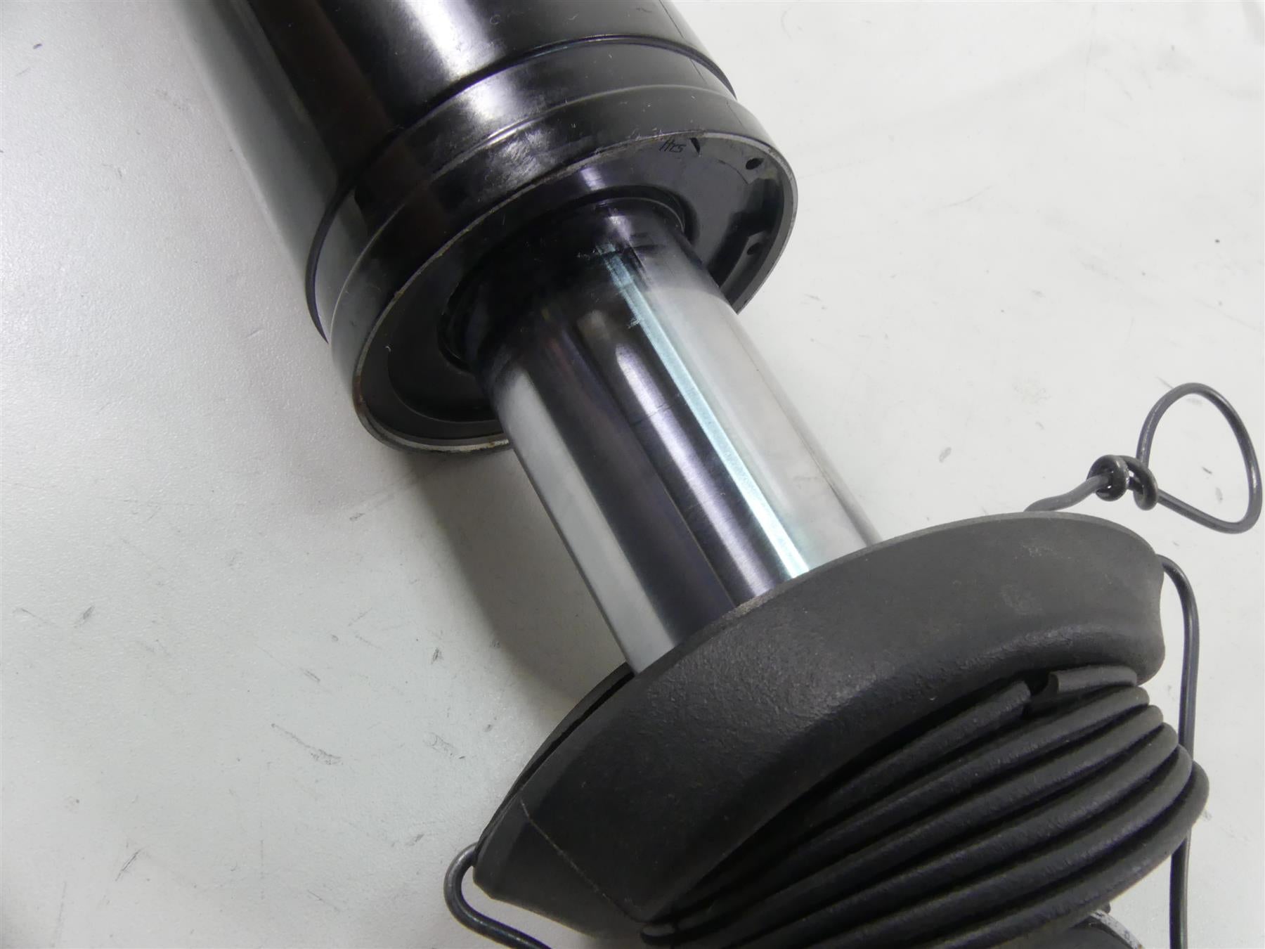 2010 Harley Touring FLHX Street Glide 12" Rear Air Shock Damper Set 54662-09 {{ shop.shopifyCountryName }} - Mototech271
